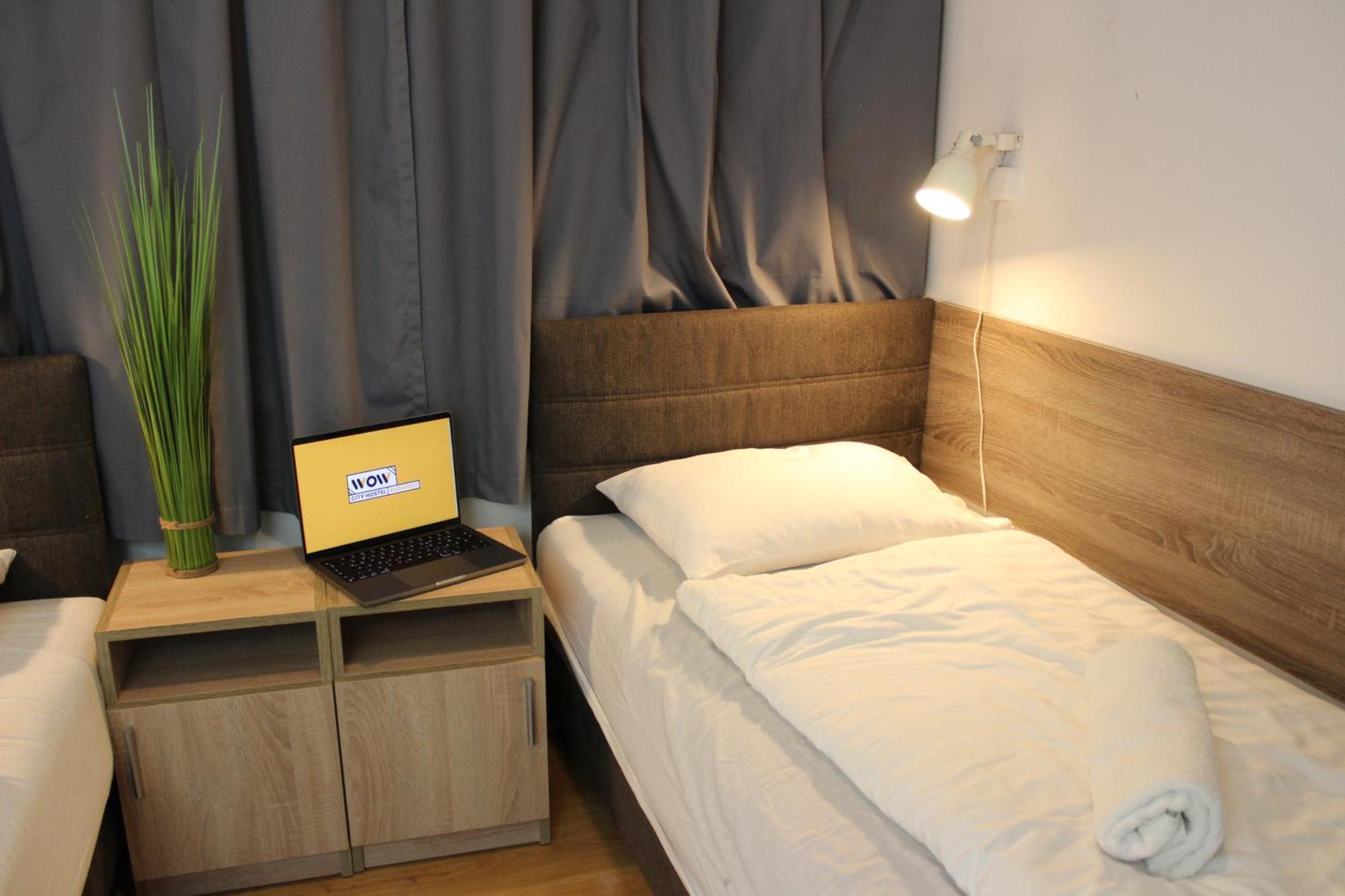 Wow City Hostel *